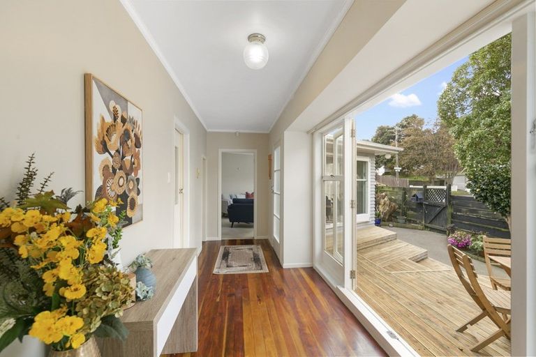 Photo of property in 2 Rex Street, Miramar, Wellington, 6022