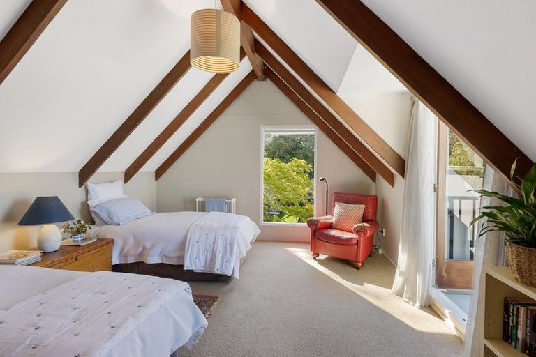 Photo of property in 11 Merlincote Crescent, Governors Bay, Lyttelton, 8971