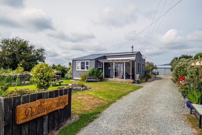 Photo of property in 12 James Street, Waimate, 7980