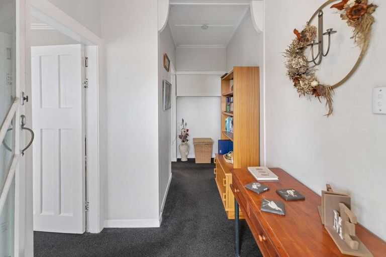 Photo of property in 2 Moore Avenue, Tawhero, Whanganui, 4501