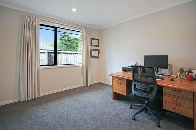 Photo of property in 2 Kelburn Place, Tinwald, Ashburton, 7700