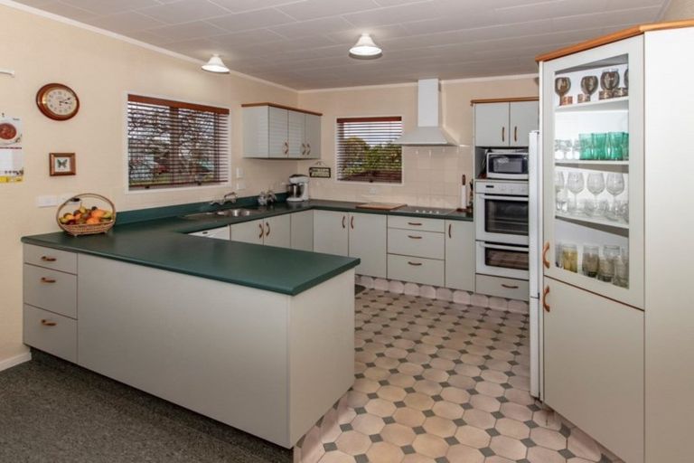 Photo of property in 17 Lyttelton Crescent, Tamatea, Napier, 4112