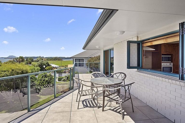 Photo of property in 6 Owen Place, Omokoroa, 3114