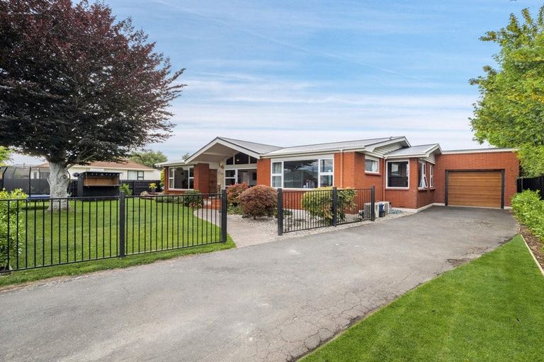 Photo of property in 43 Mure Street, Mosgiel, 9024