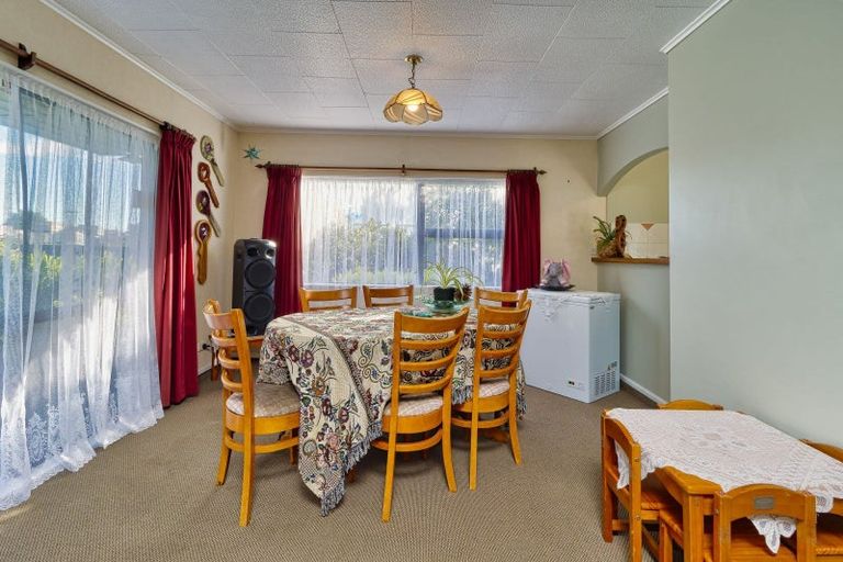 Photo of property in 105b Warwick Road, Mayfair, Hastings, 4122