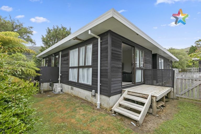 Photo of property in 3/12 Raukawa Street, Stokes Valley, Lower Hutt, 5019