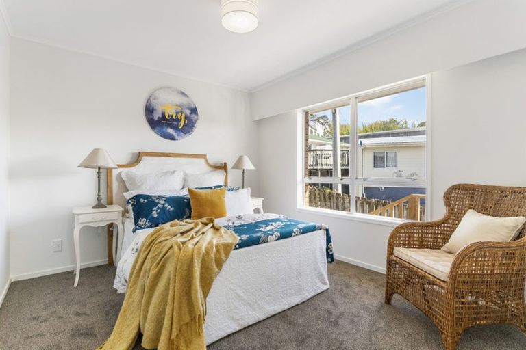 Photo of property in 4/178 Chivalry Road, Glenfield, Auckland, 0629