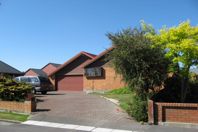 Photo of property in 32 Inglewood Place, Avonhead, Christchurch, 8042
