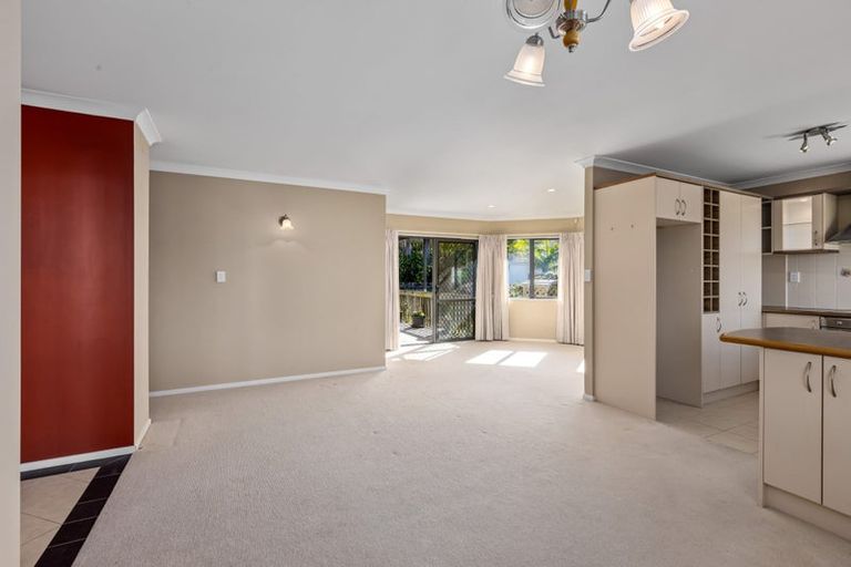 Photo of property in 43 Riverstone Road, Te Atatu Peninsula, Auckland, 0610