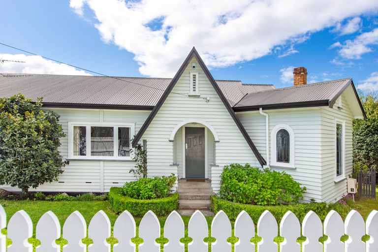 Photo of property in 9 Alfred Street, Fairfield, Hamilton, 3214