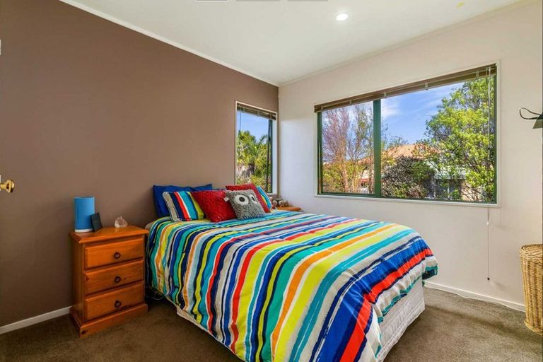 Photo of property in 9 San Fernando Way, Henderson, Auckland, 0612