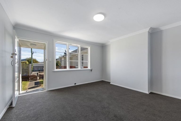 Photo of property in 2 Bush Grove, Trentham, Upper Hutt, 5018