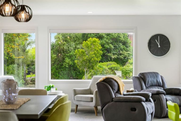 Photo of property in 22 Tercel Place, Sunnyhills, Auckland, 2010