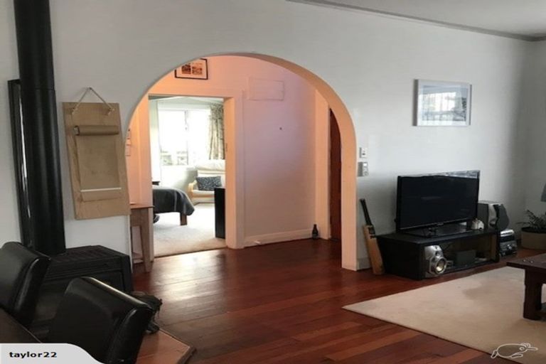 Photo of property in 9 Myrtle Crescent, Mount Cook, Wellington, 6021