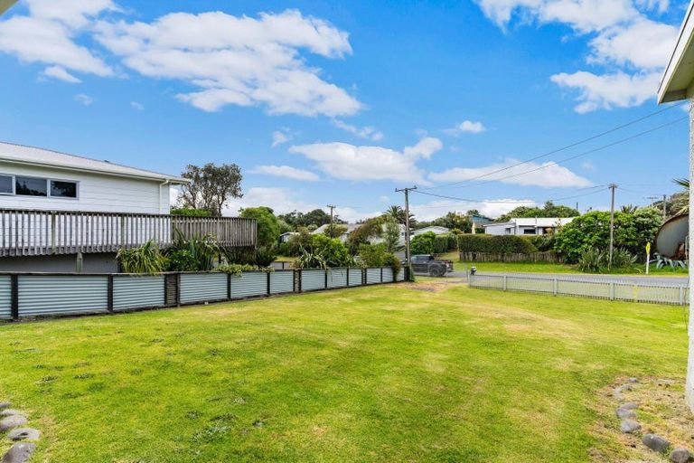Photo of property in 4 Bayly Street, Baylys Beach, Dargaville, 0377