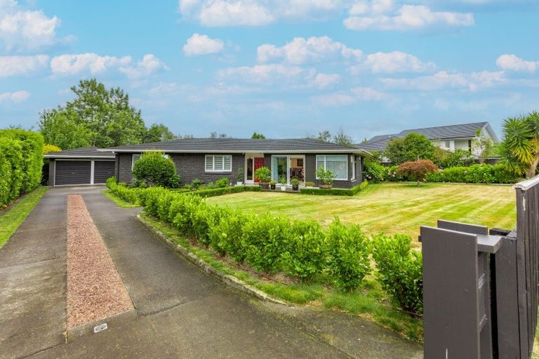 Photo of property in 42 Iona Road, Havelock North, 4130