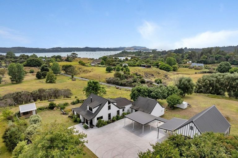 Photo of property in 70 Edmonds Road, Kerikeri, 0293