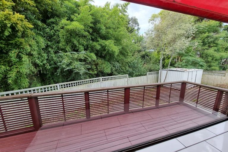 Photo of property in 2/5 September Place, Forrest Hill, Auckland, 0620