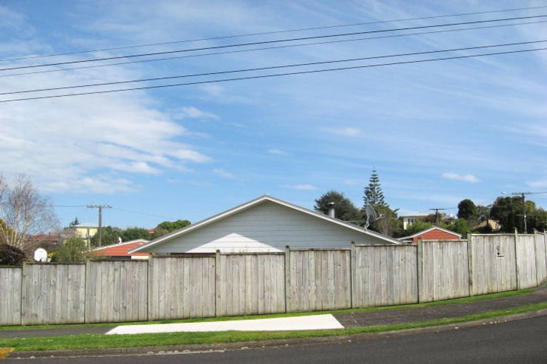 Photo of property in 5 Durham Avenue, Welbourn, New Plymouth, 4312
