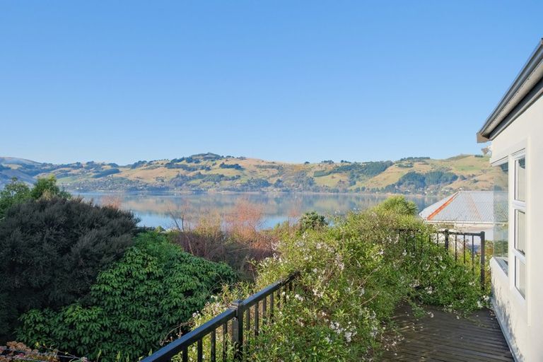 Photo of property in 22 Athol Place, Ravensbourne, Dunedin, 9022