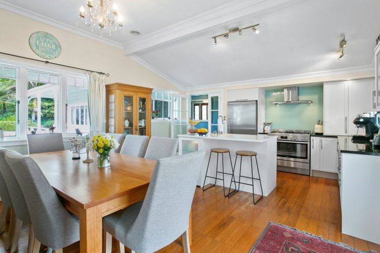 Photo of property in 24a Bracken Street, New Plymouth, 4310