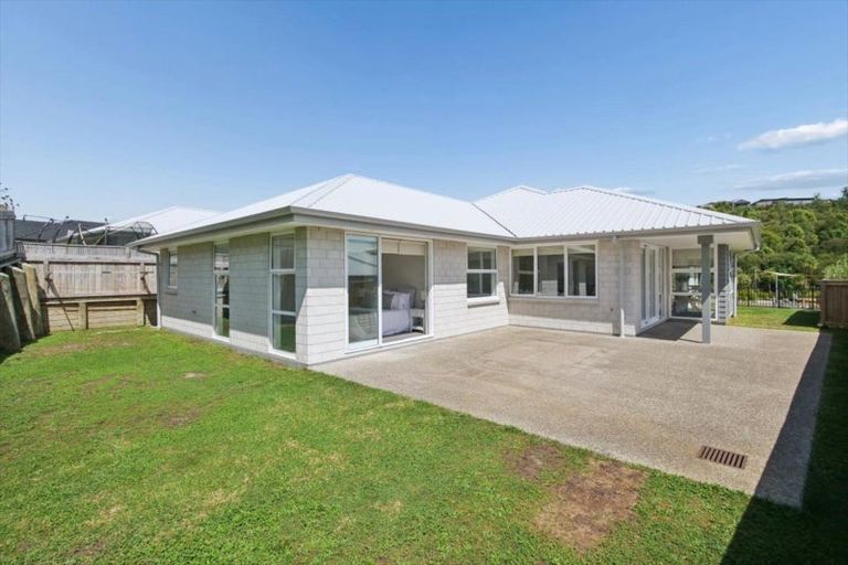 Photo of property in 45 Pakanga Grove, Pyes Pa, Tauranga, 3112