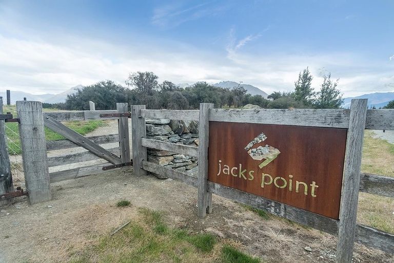 Photo of property in 2 Big Valley Drive, Jacks Point, Queenstown, 9371