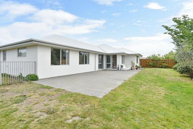 Photo of property in 16 Nga Tupuna Street, Pegasus, 7612