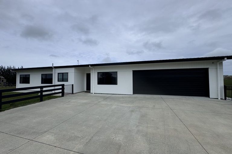 Photo of property in 61 Kimber Street, Halcombe, Feilding, 4779