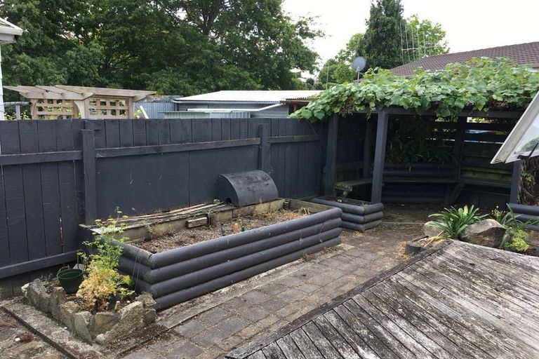 Photo of property in 30 Karen Crescent, Dinsdale, Hamilton, 3204