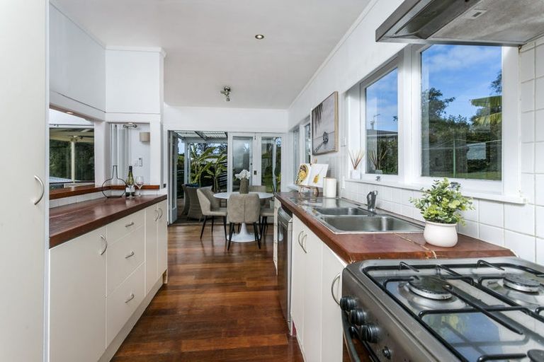 Photo of property in 23 Lanigan Street, Birkdale, Auckland, 0626