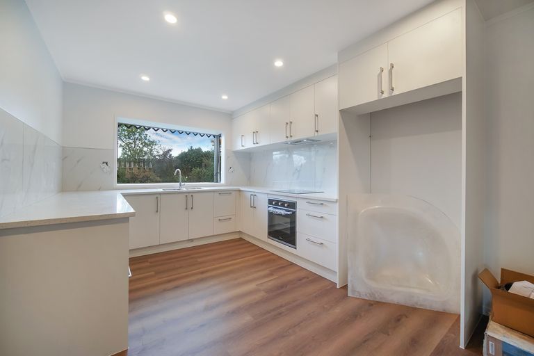 Photo of property in 17 Justamere Place, Weymouth, Auckland, 2103