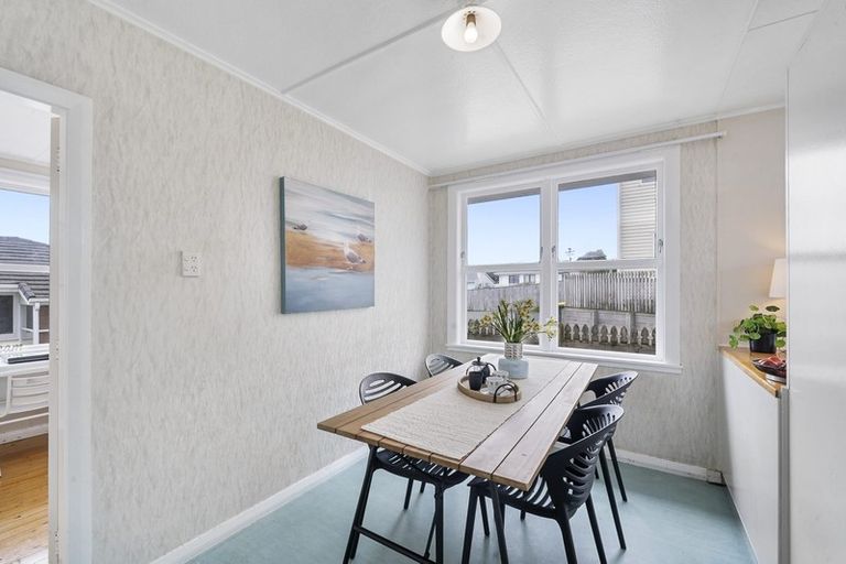 Photo of property in 30 Matatiro Street, Titahi Bay, Porirua, 5022