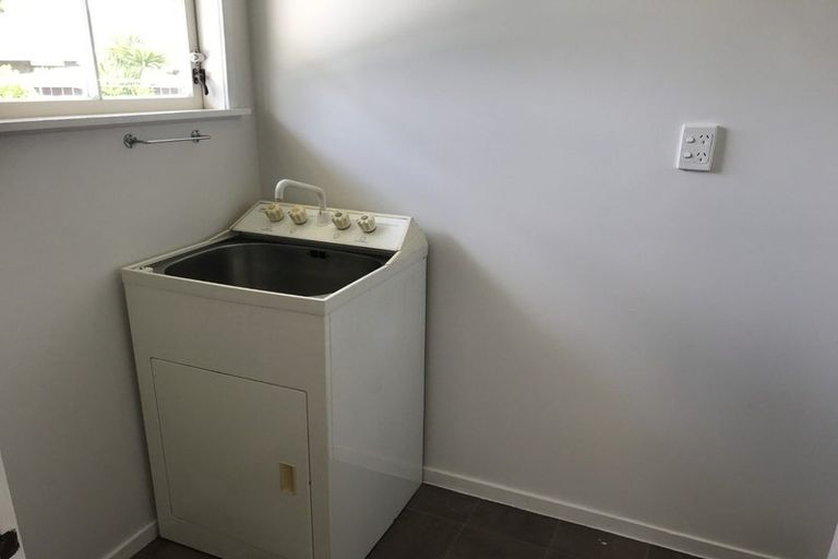 Photo of property in 14 Zenith Place, Conifer Grove, Takanini, 2112