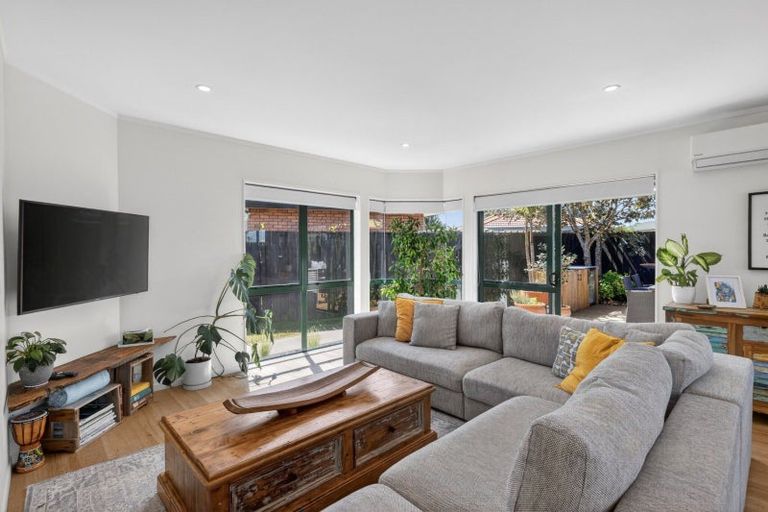 Photo of property in 15 Romana Crescent, Papamoa Beach, Papamoa, 3118