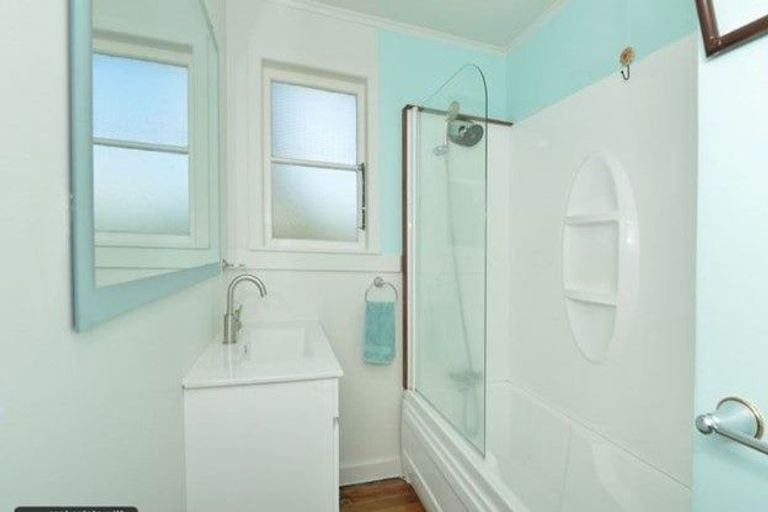 Photo of property in 12 Cartwright Road, Onerahi, Whangarei, 0110