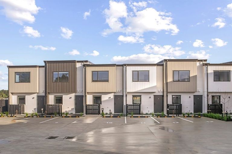 Photo of property in 11/48 Moire Road, Massey, Auckland, 0614