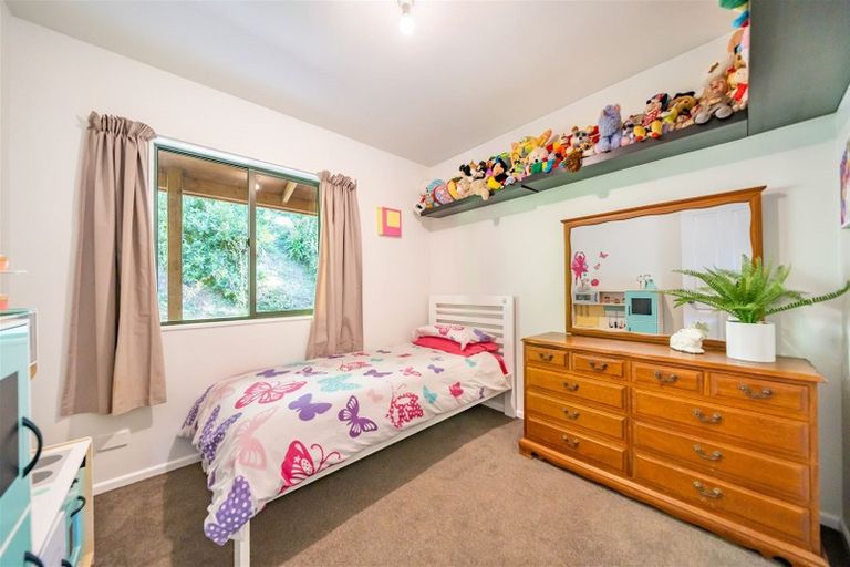 Photo of property in 116 Pinehaven Road, Pinehaven, Upper Hutt, 5019