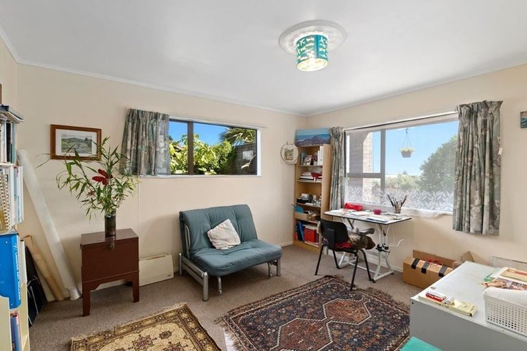 Photo of property in 22 Sunset Terrace, Waikanae Beach, Waikanae, 5036