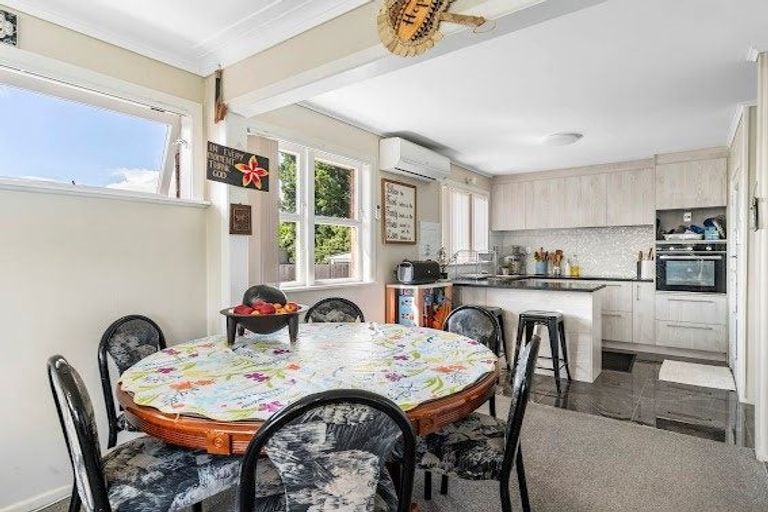 Photo of property in 19 Surrey Street, Manurewa, Auckland, 2102