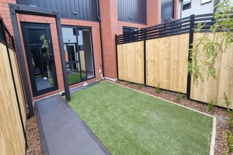 Photo of property in 4/7 Macky Street, Taita, Lower Hutt, 5011