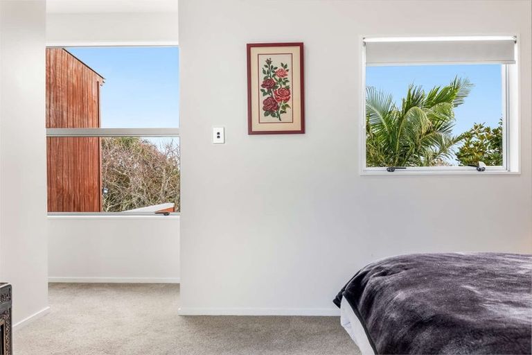 Photo of property in 76g Edmonton Road, Henderson, Auckland, 0612