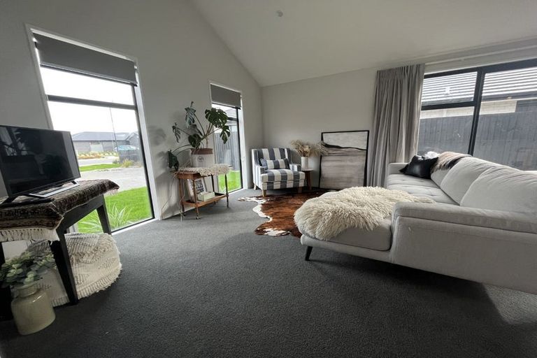 Photo of property in 33 Kaitorete Drive, Lincoln, 7608