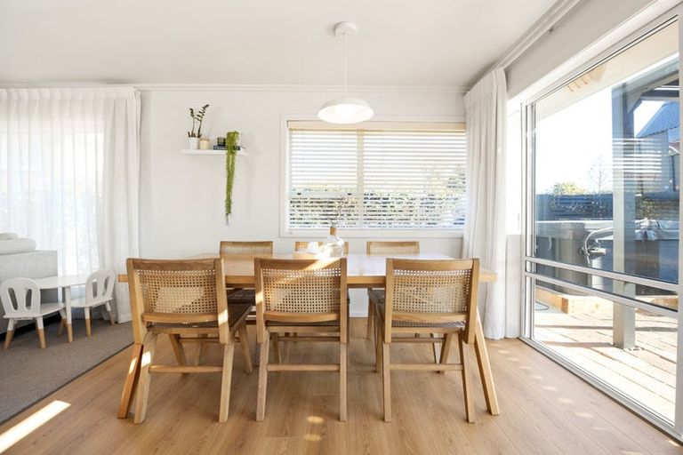 Photo of property in 27 Glen Lynne Avenue, Queenwood, Hamilton, 3210