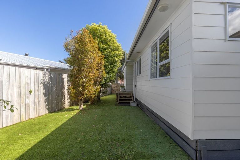 Photo of property in 73 Langdale Avenue, Paraparaumu, 5032