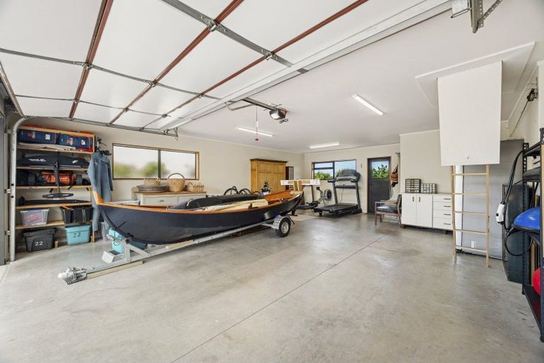 Photo of property in 22 Fairview Terrace, Waipahihi, Taupo, 3330