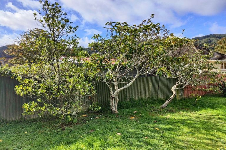 Photo of property in 18 Boyd Grove, Naenae, Lower Hutt, 5011