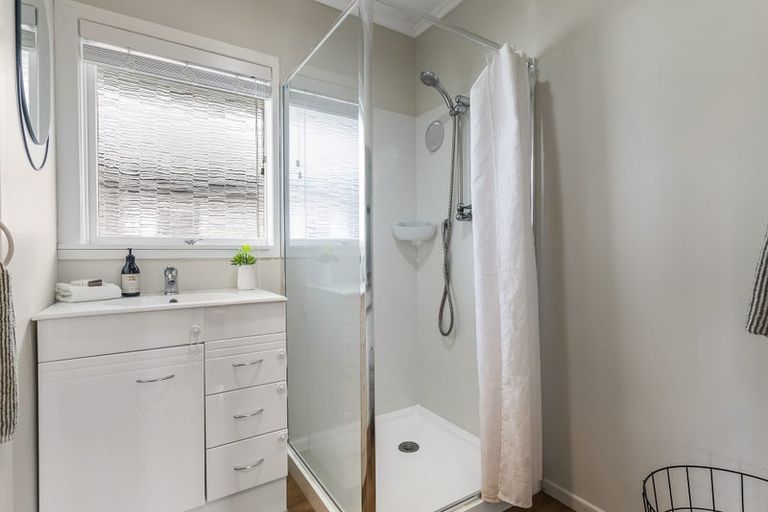 Photo of property in 28 Richmond Avenue, Northcote Point, Auckland, 0627