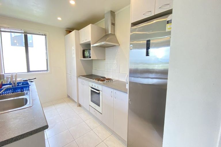 Photo of property in 8c Schnapper Rock Road, Schnapper Rock, Auckland, 0632