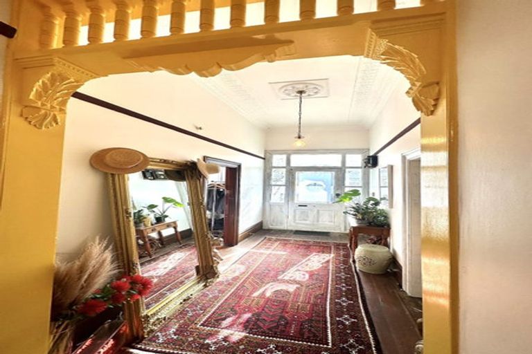 Photo of property in 38 Pirie Street, Mount Victoria, Wellington, 6011